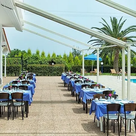 Xenios Port Marina Hotel
