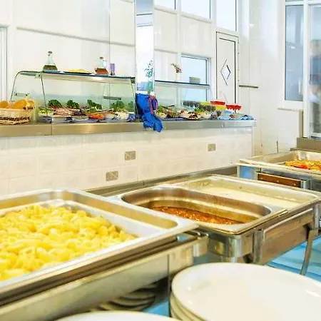 Hotel Xenios Port Marina 3*