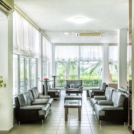 Xenios Port Marina 3*