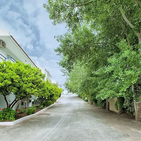 Hotel Xenios Port Marina 3*
