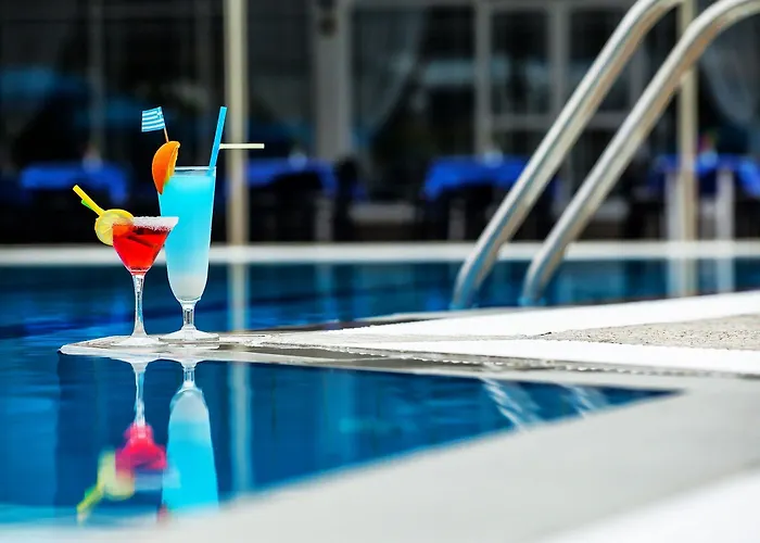 酒店 Xenios Port Marina 3*