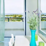 Xenios Port Marina Otel 3*