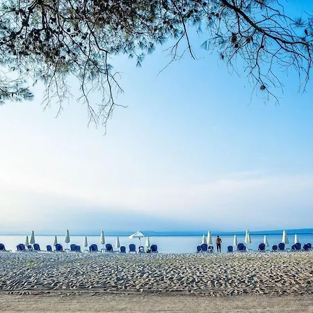 Xenios Port Marina 3*