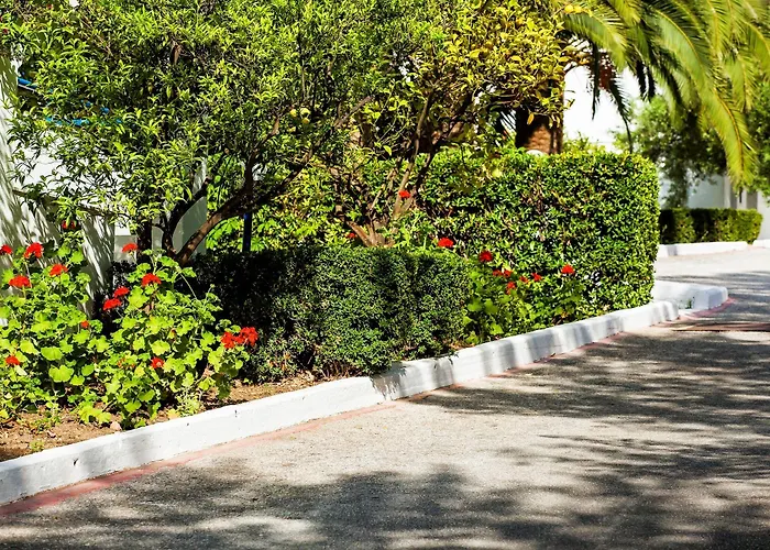 Xenios Port Marina Hotel 3*