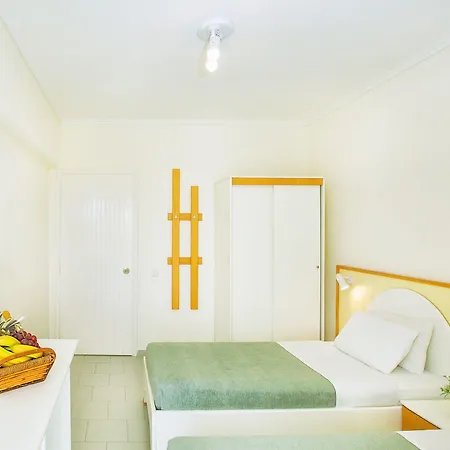 Xenios Port Marina ホテル ペフコホリ