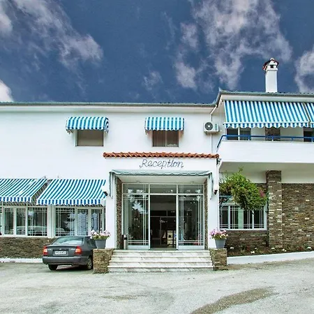 ホテル Xenios Port Marina ペフコホリ