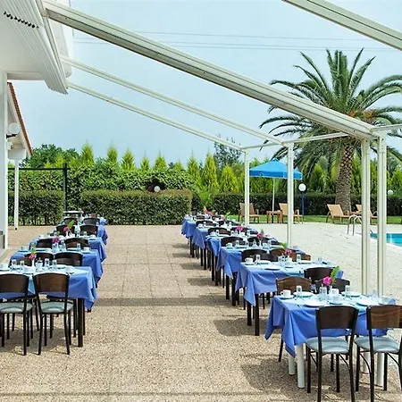Xenios Port Marina ホテル