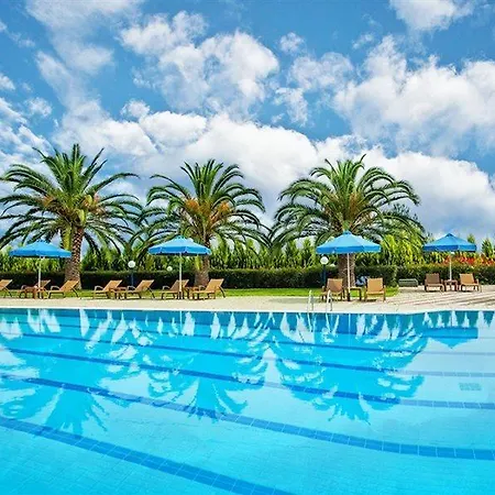 ホテル Xenios Port Marina