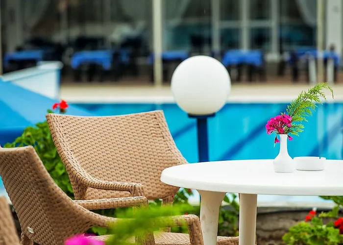 Szálloda Xenios Port Marina 3*