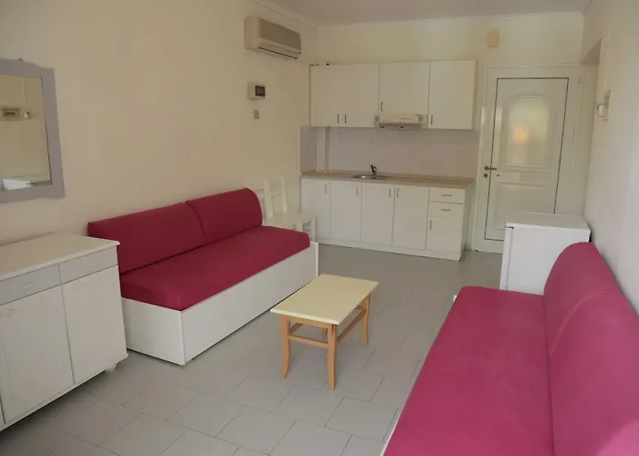 Xenios Port Marina 호텔 3*