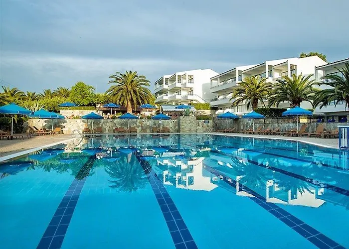 Szálloda Xenios Port Marina